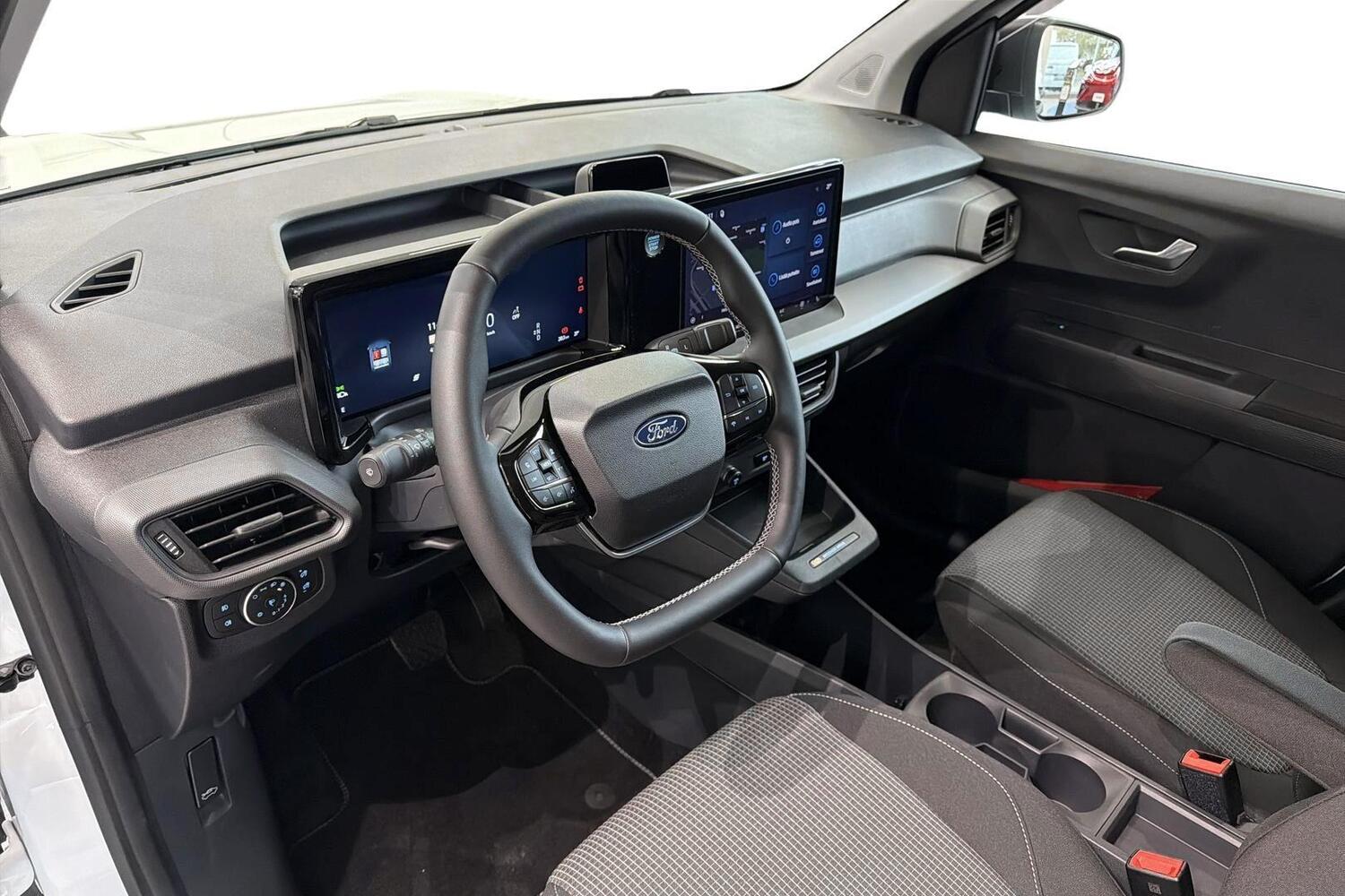 heti ajoon Ford Tourneo Courier