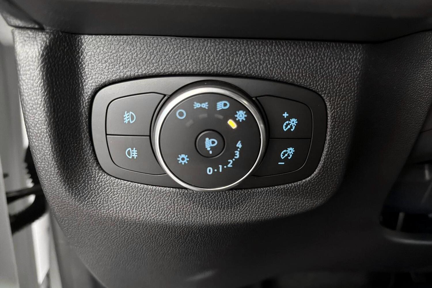 heti ajoon Ford Tourneo Courier