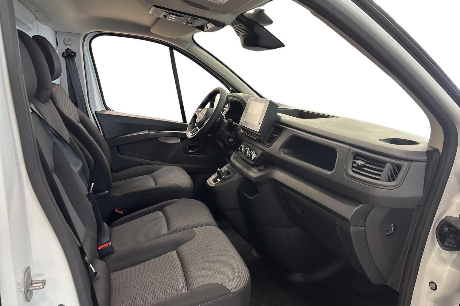 heti ajoon Nissan Primastar