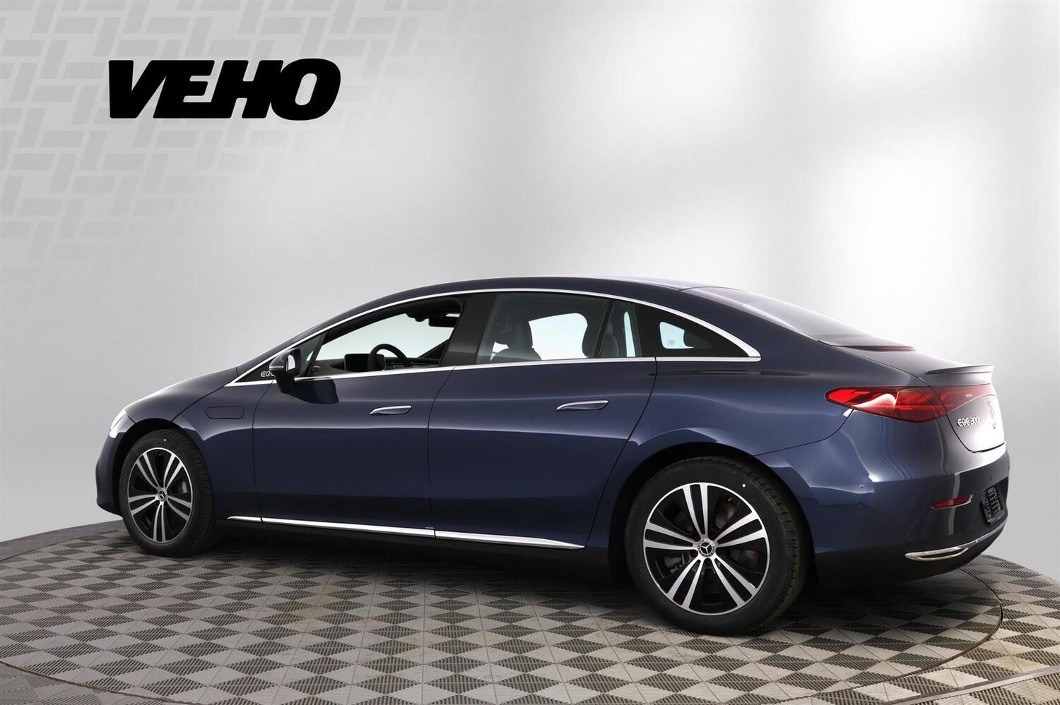 heti ajoon Mercedes-Benz EQE
