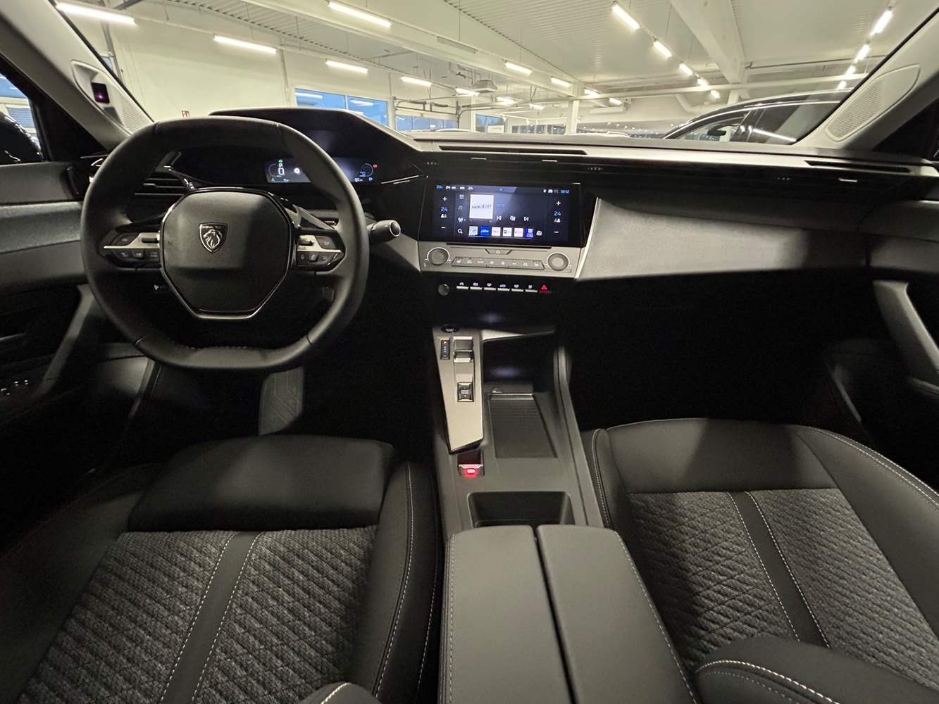 heti ajoon Peugeot 408