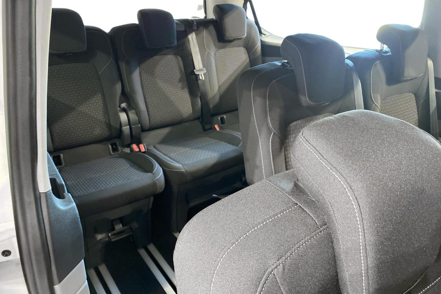 heti ajoon Ford Tourneo Custom