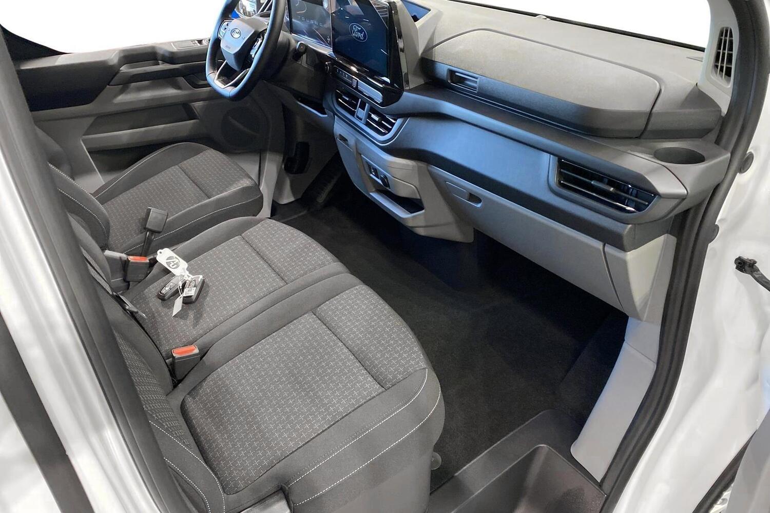 heti ajoon Ford Tourneo Custom