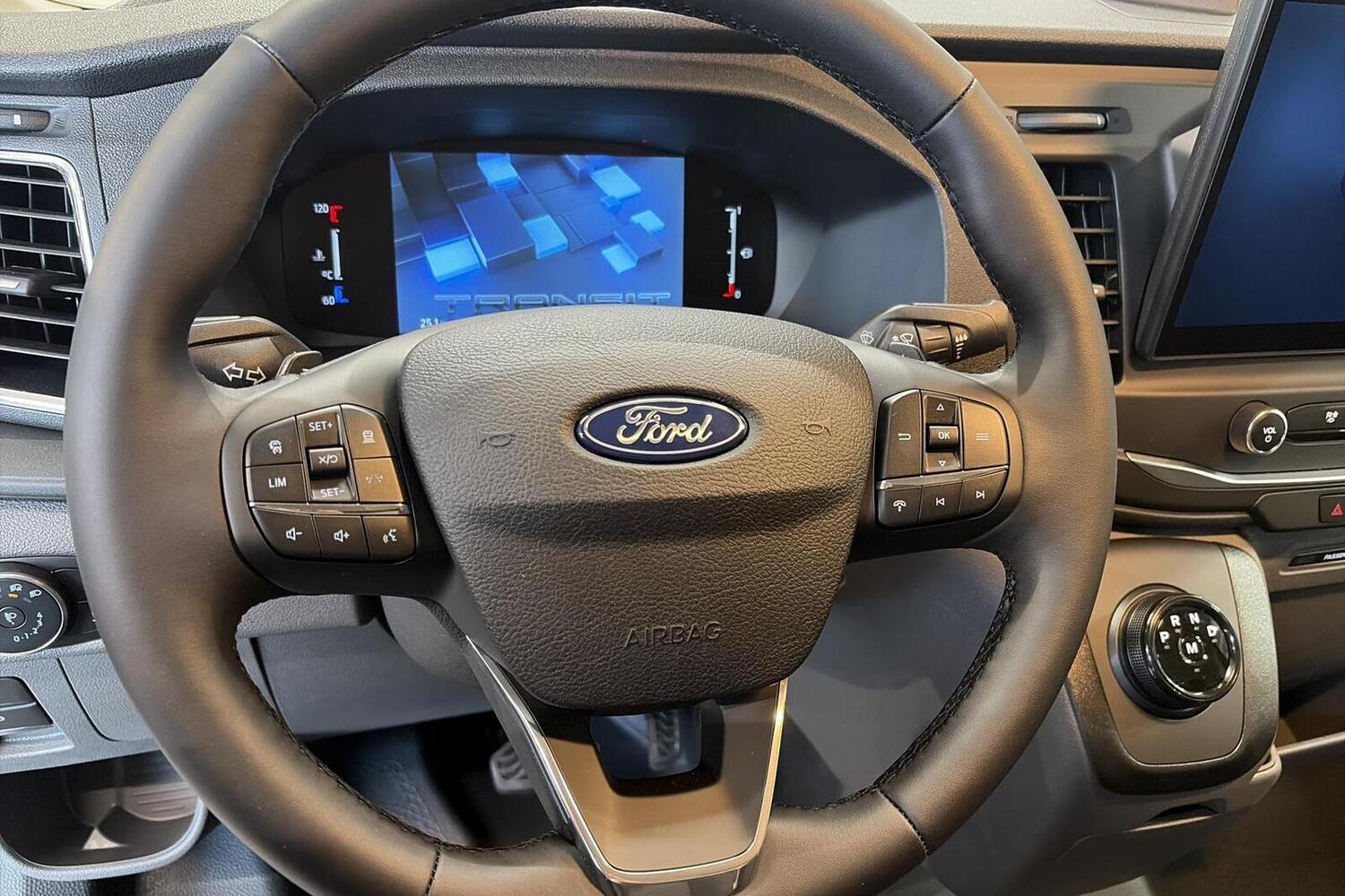 heti ajoon Ford Transit