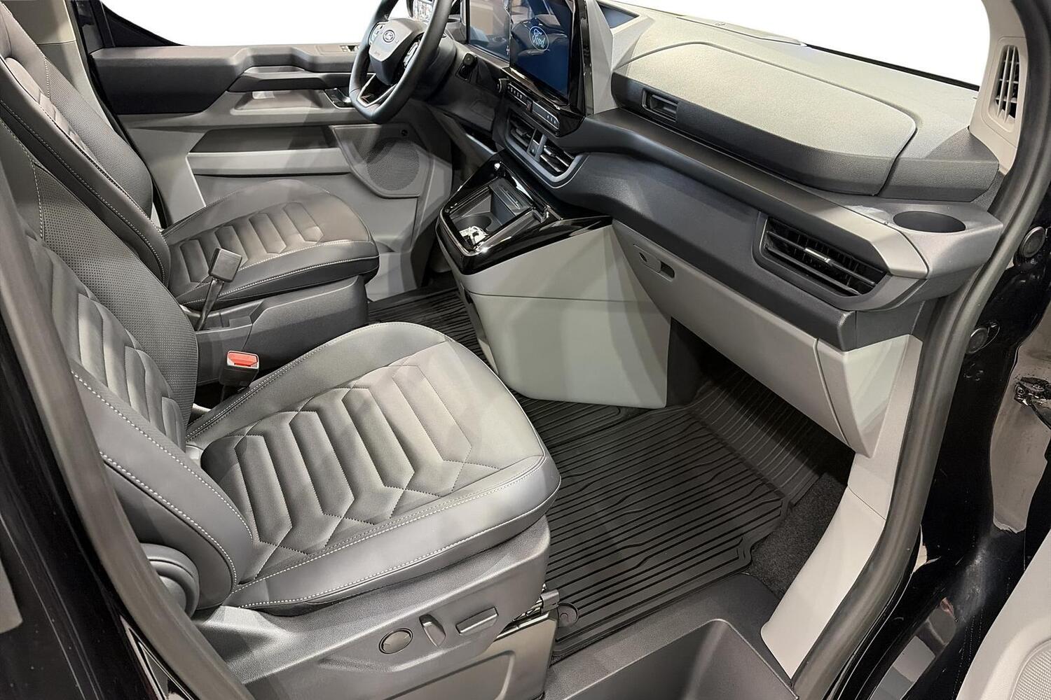 heti ajoon Ford Tourneo Custom