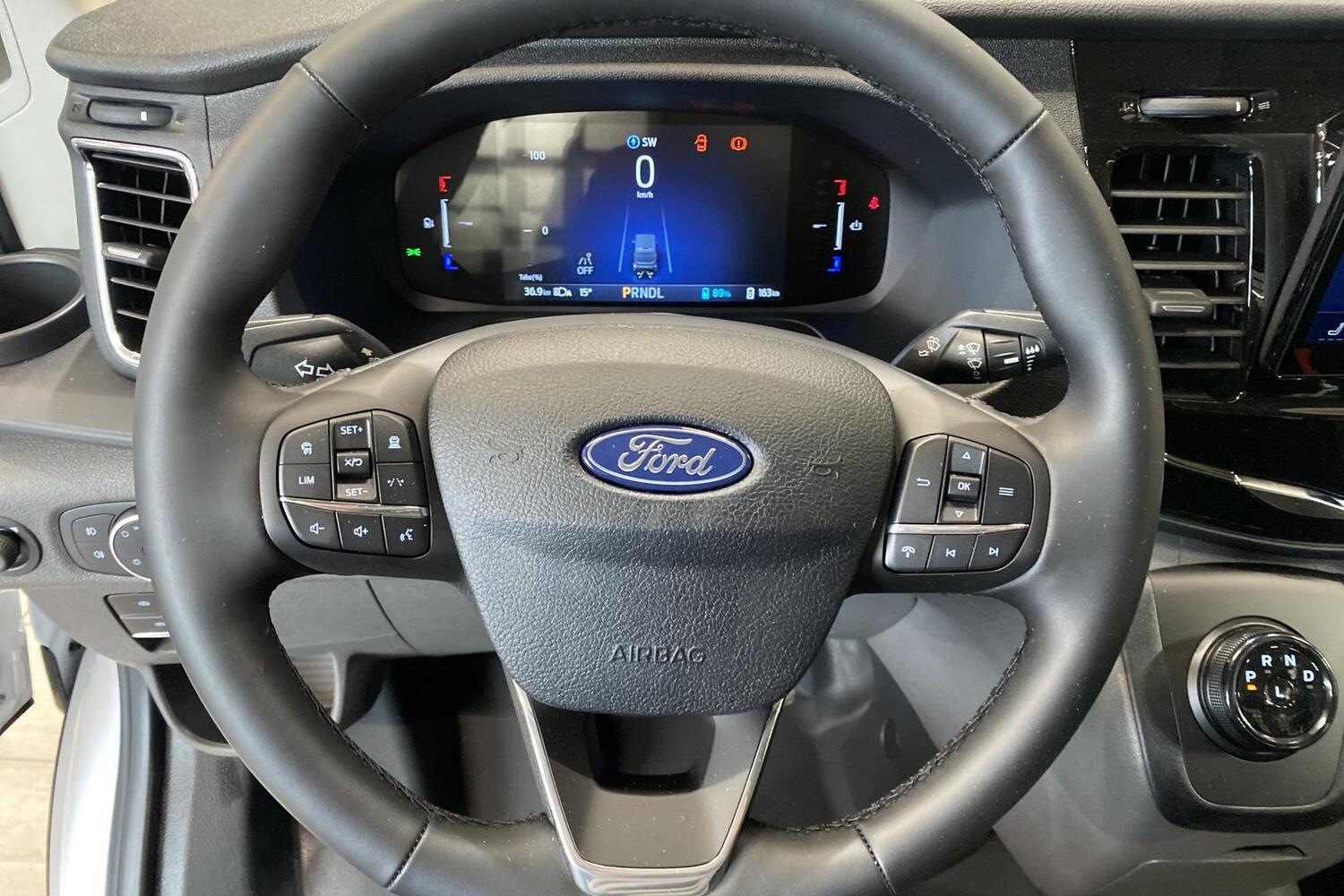 heti ajoon Ford Transit