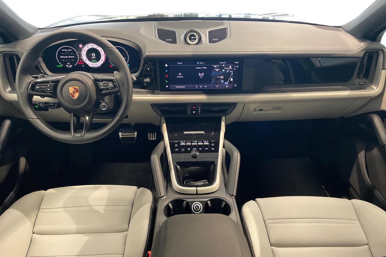 heti ajoon Porsche Cayenne