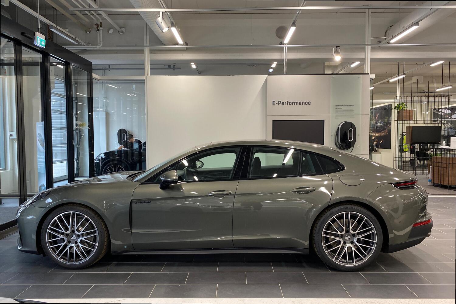 heti ajoon Porsche Panamera