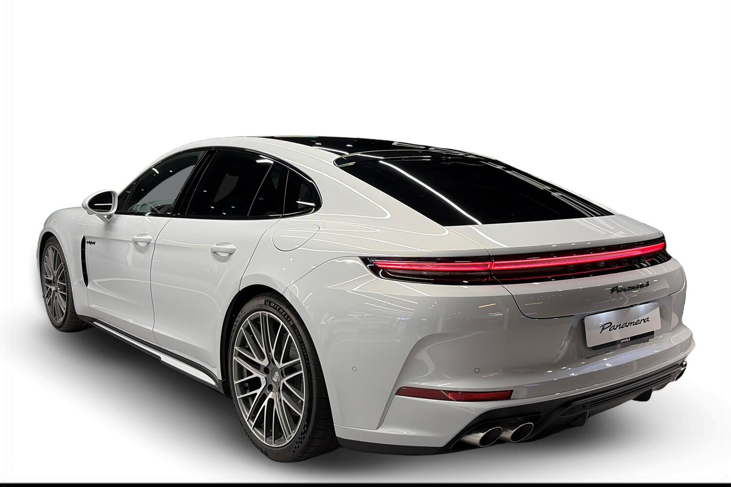 heti ajoon Porsche Panamera