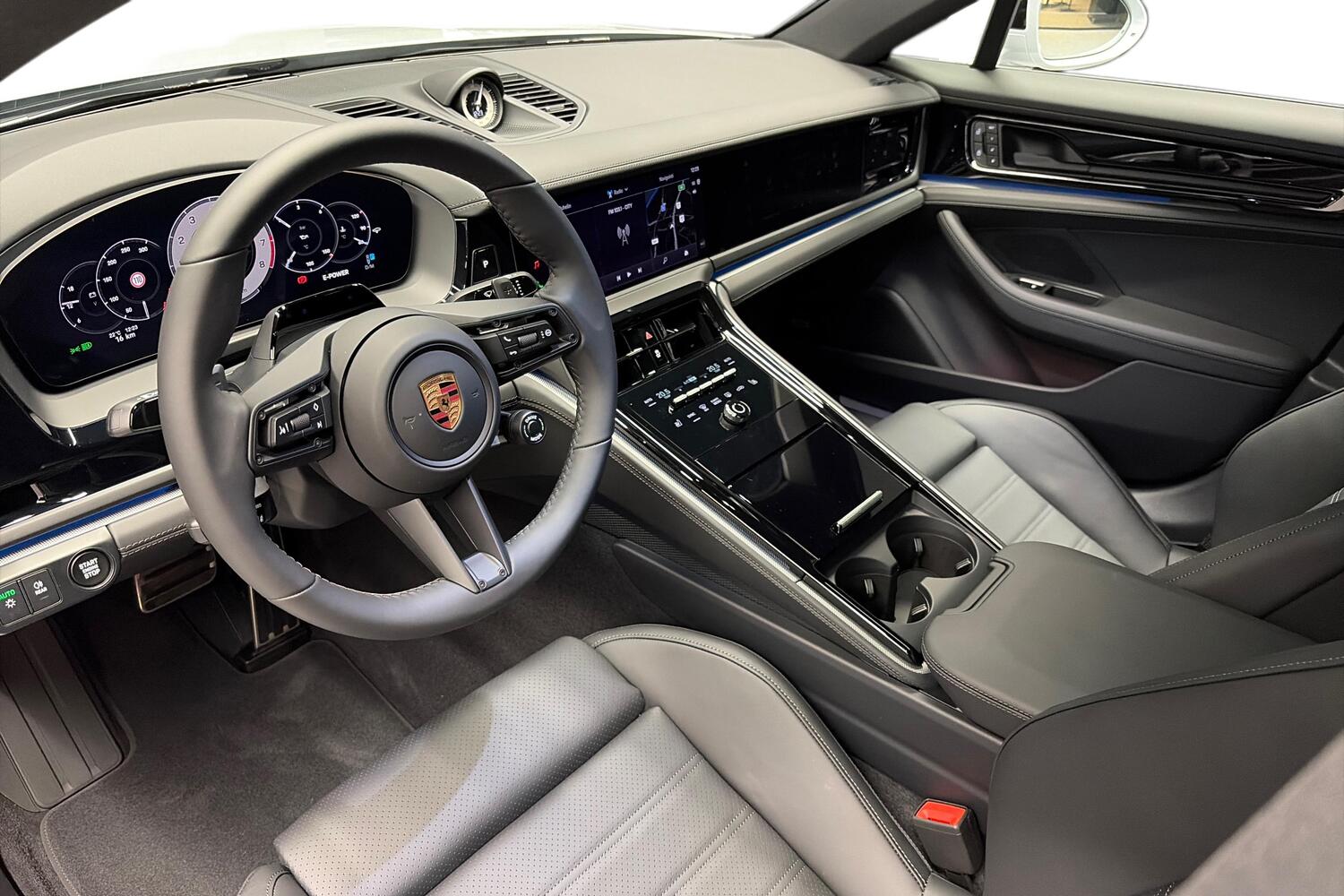 heti ajoon Porsche Panamera