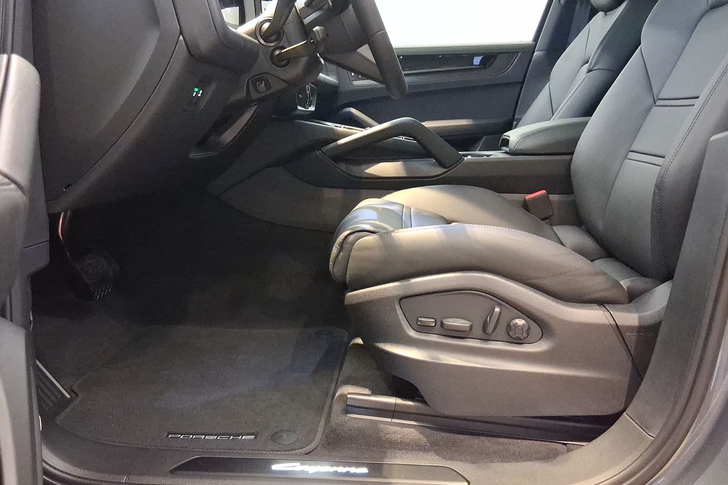 heti ajoon Porsche Cayenne