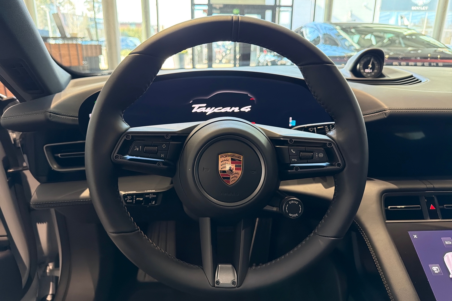 heti ajoon Porsche Taycan