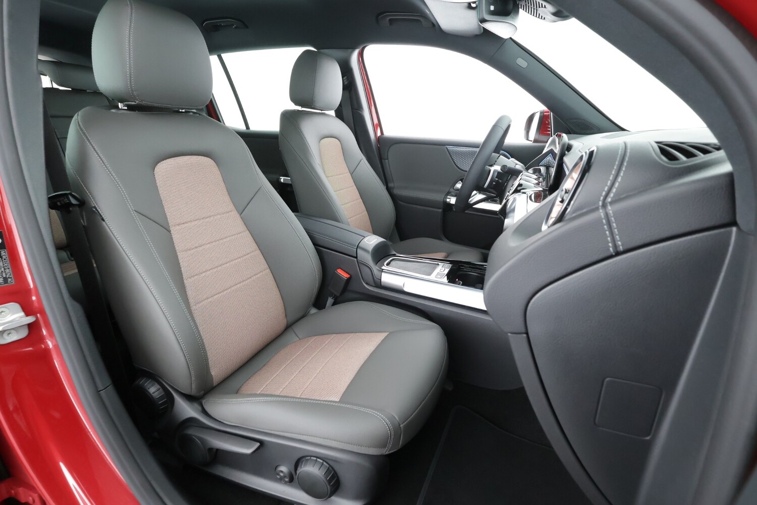 heti ajoon Mercedes-Benz EQB