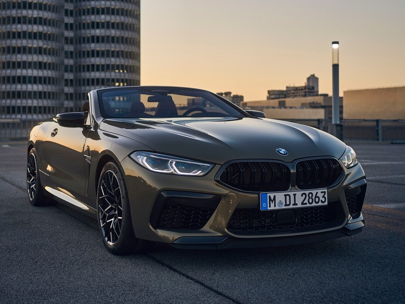 uusi BMW M8