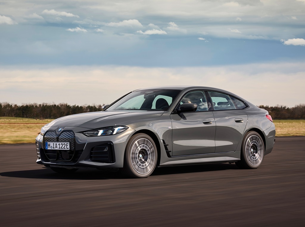 uusi BMW i4