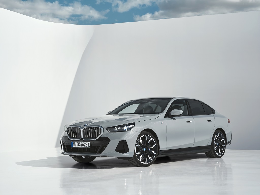 uusi BMW i5