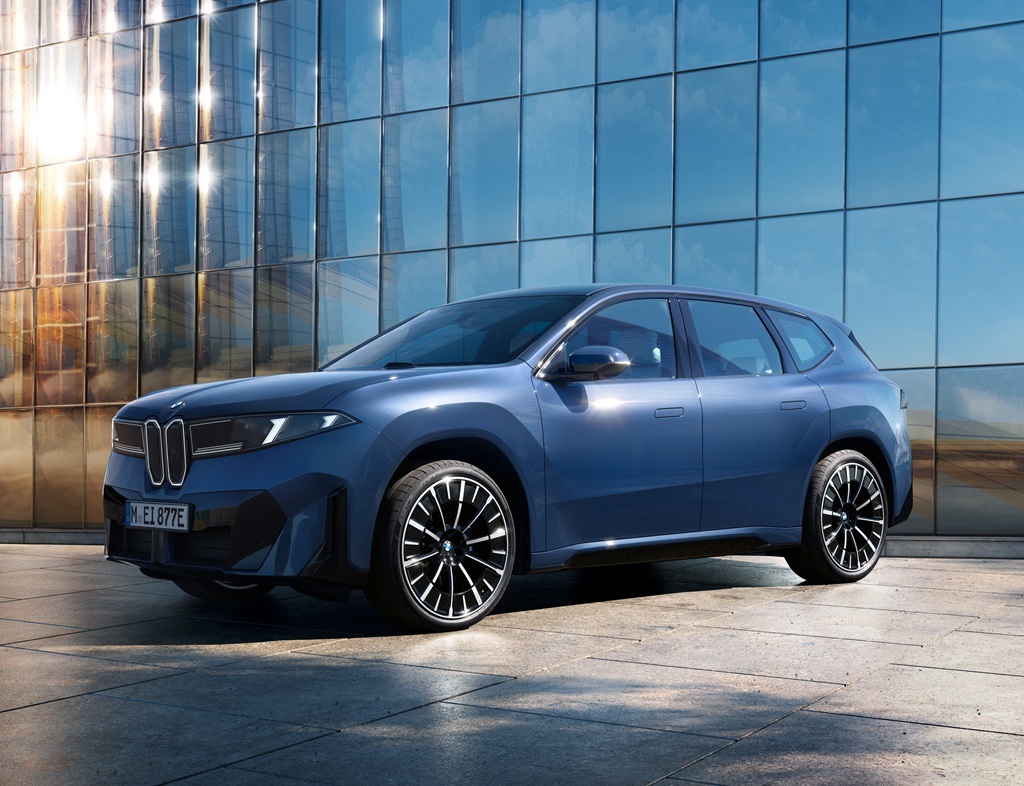 uusi BMW iX3
