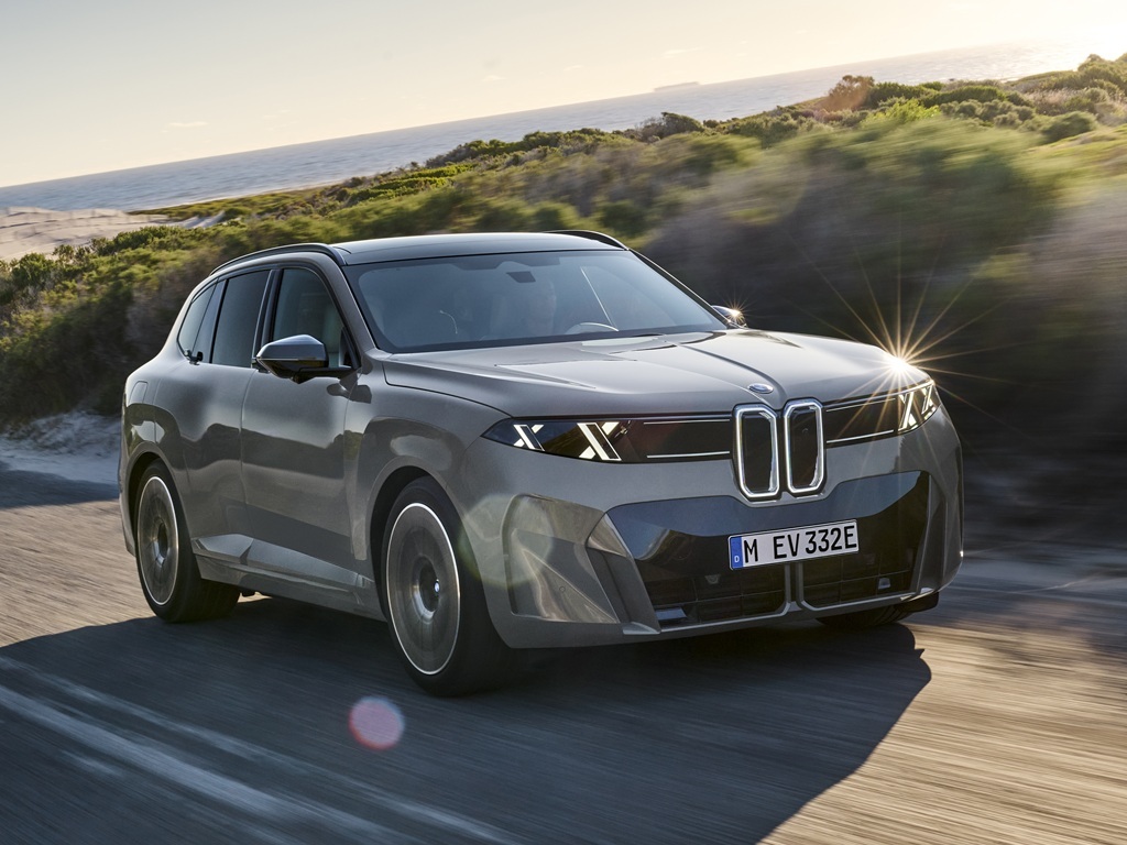 uusi BMW iX5