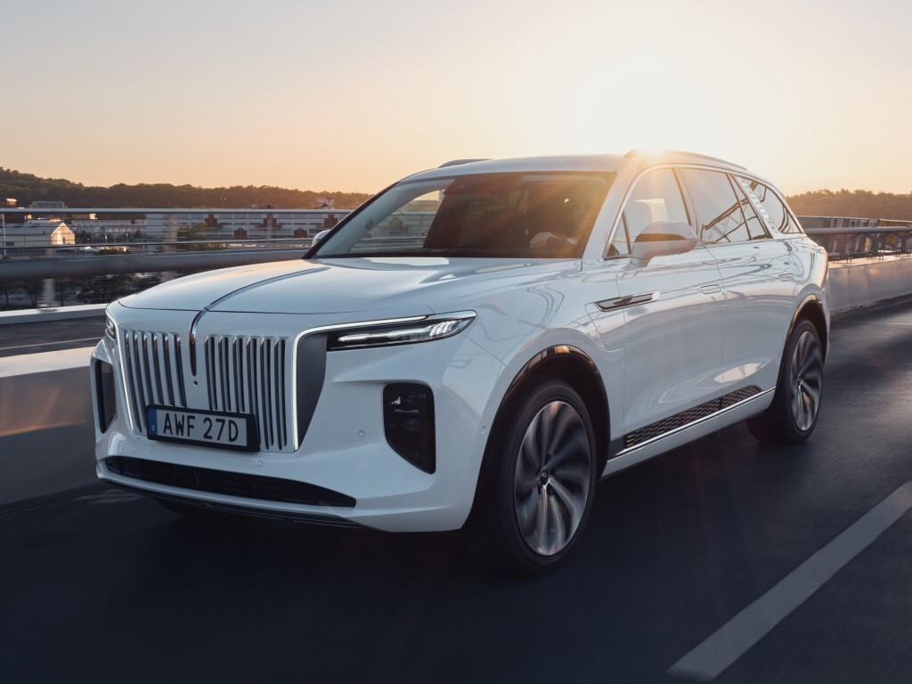 uusi Hongqi E-HS9