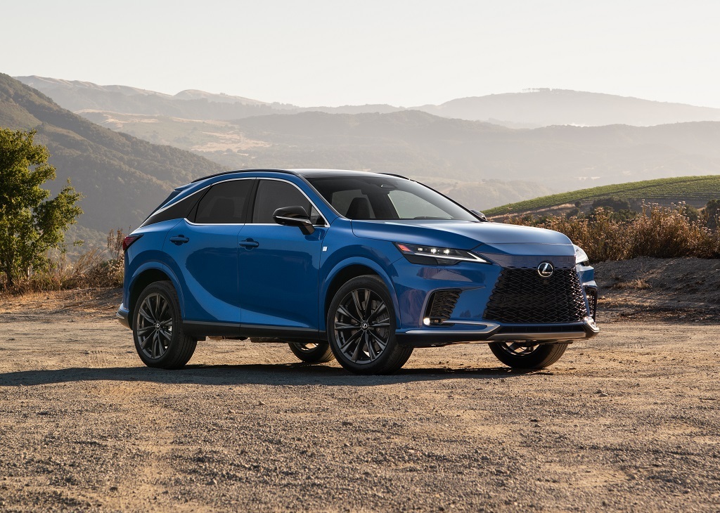 uusi Lexus RX