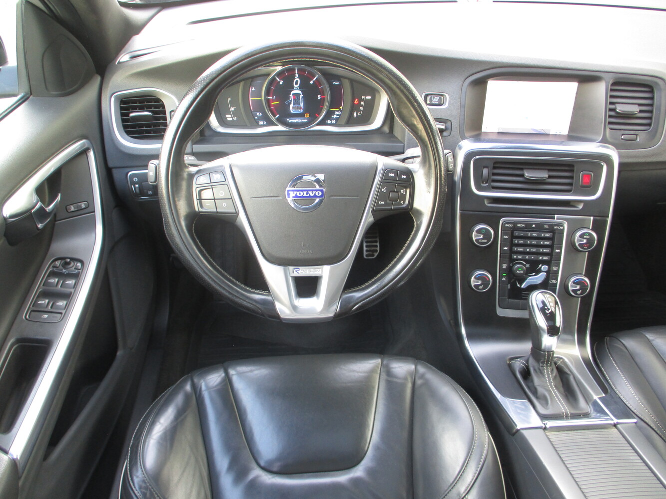 Volvo V60 vaihtoauto