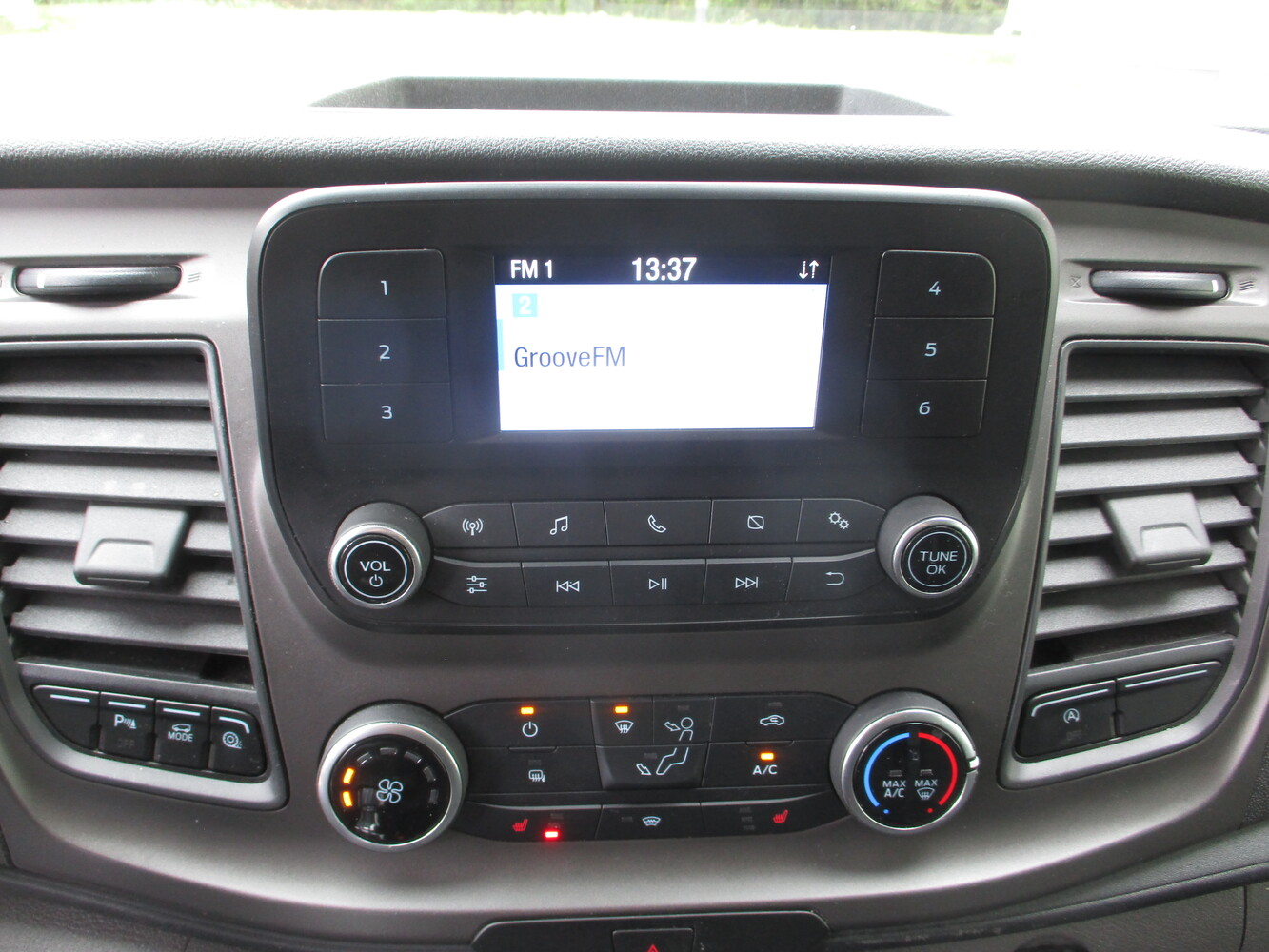 Ford Transit Connect vaihtoauto