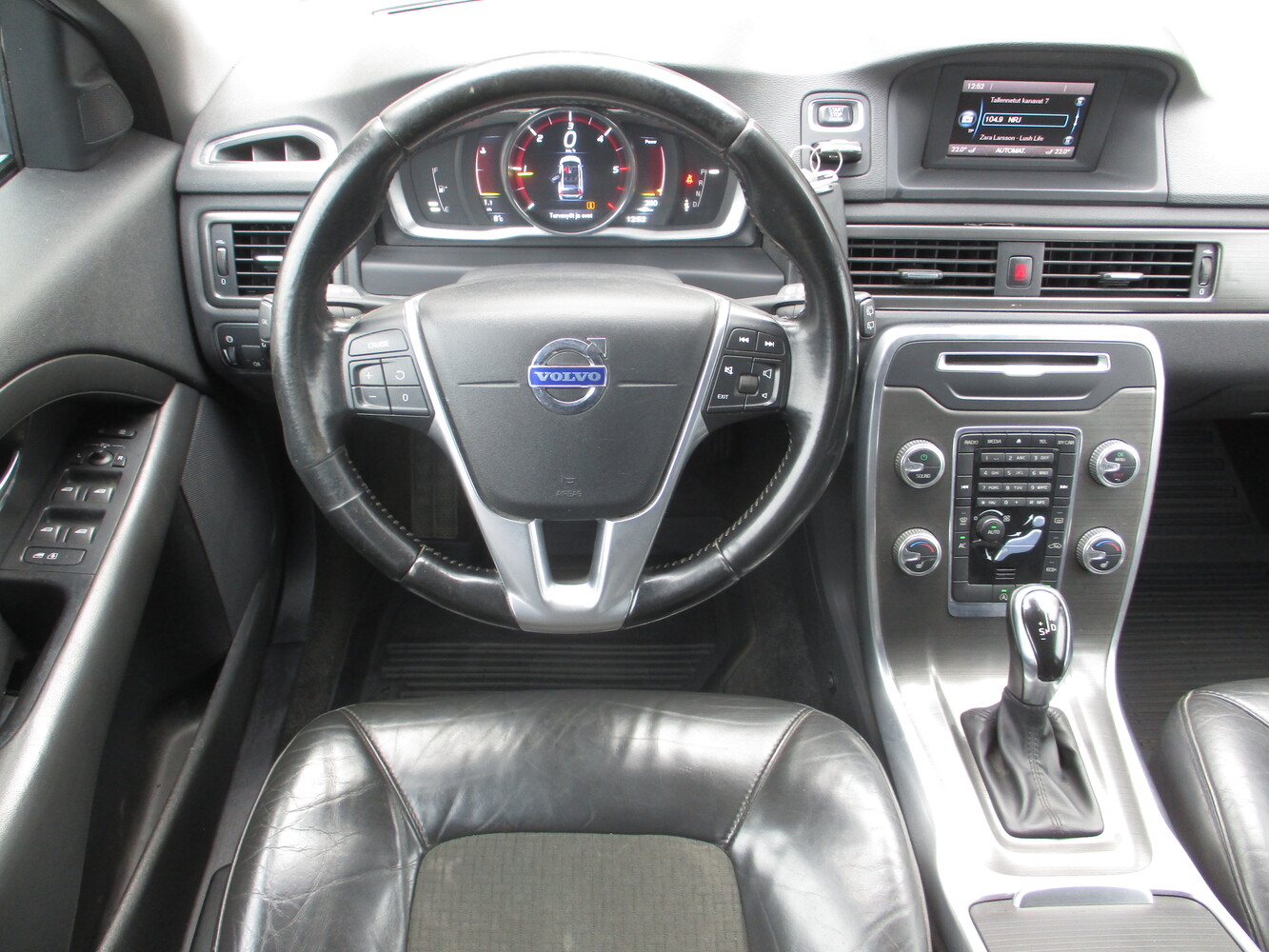 Volvo V70 vaihtoauto
