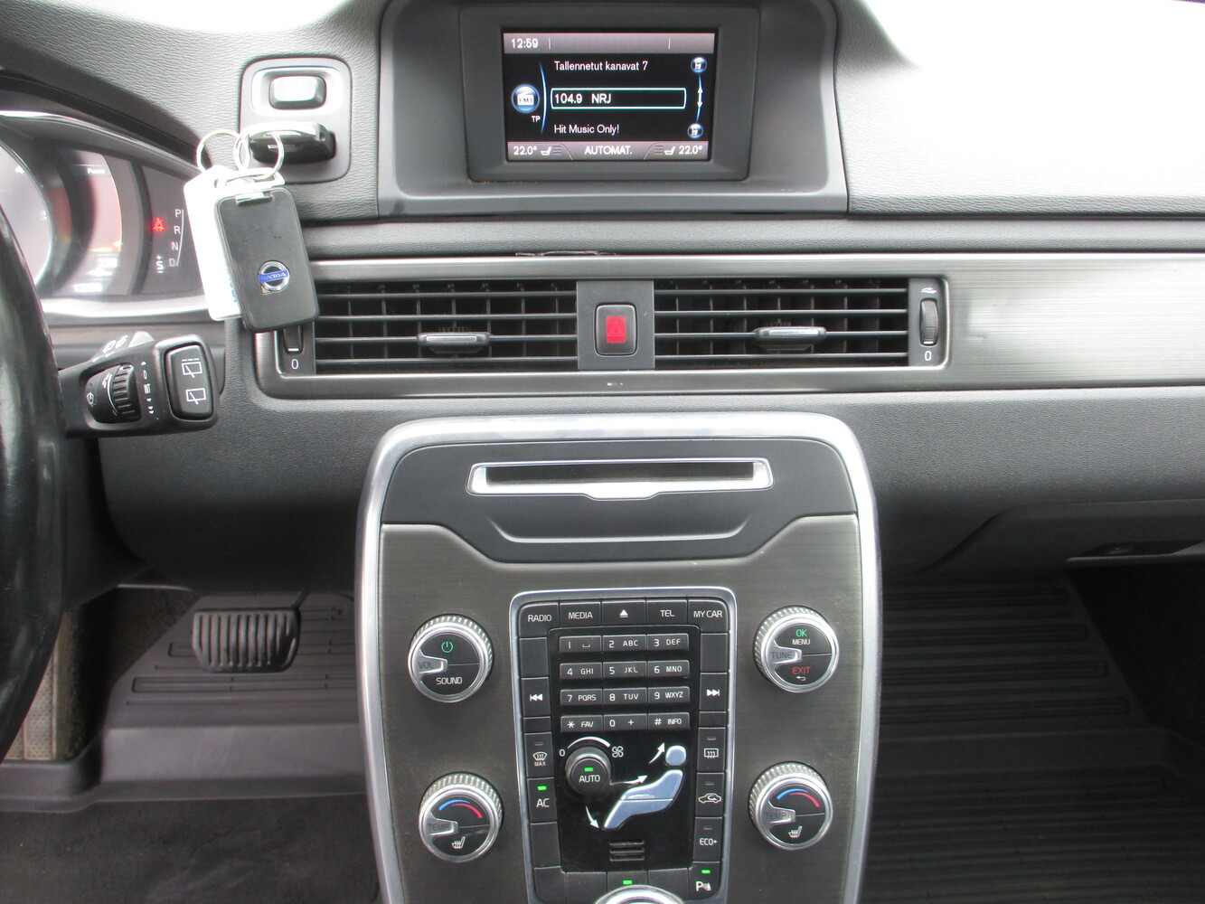 Volvo V70 vaihtoauto