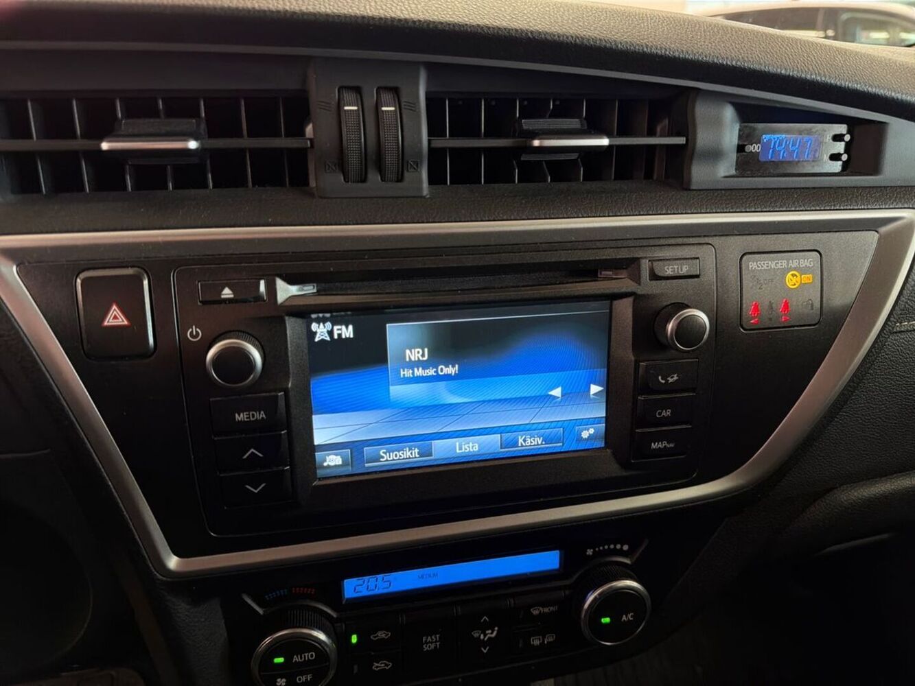 Toyota Auris vaihtoauto