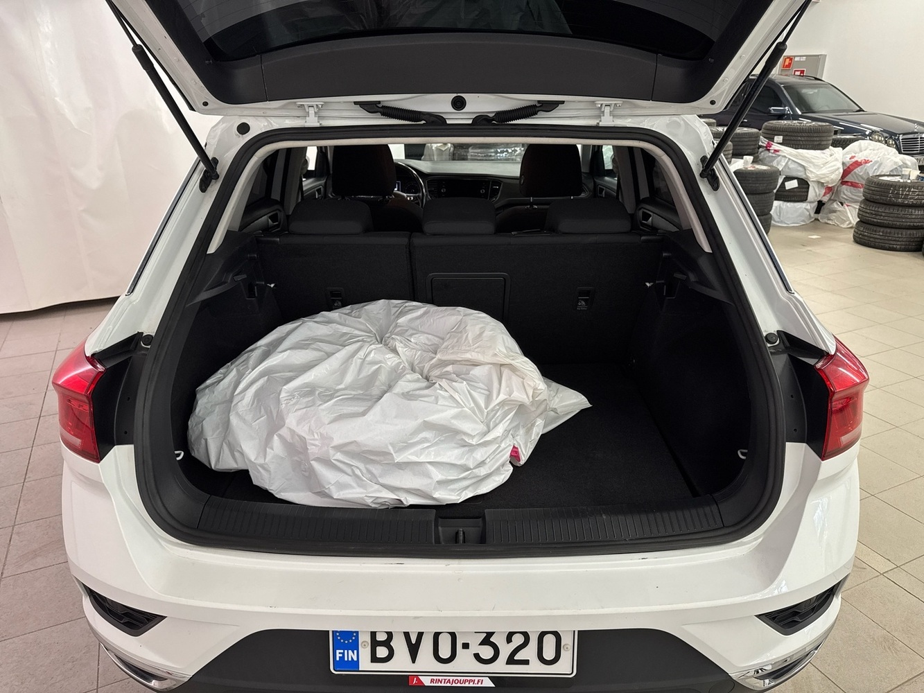 Volkswagen T-Roc vaihtoauto