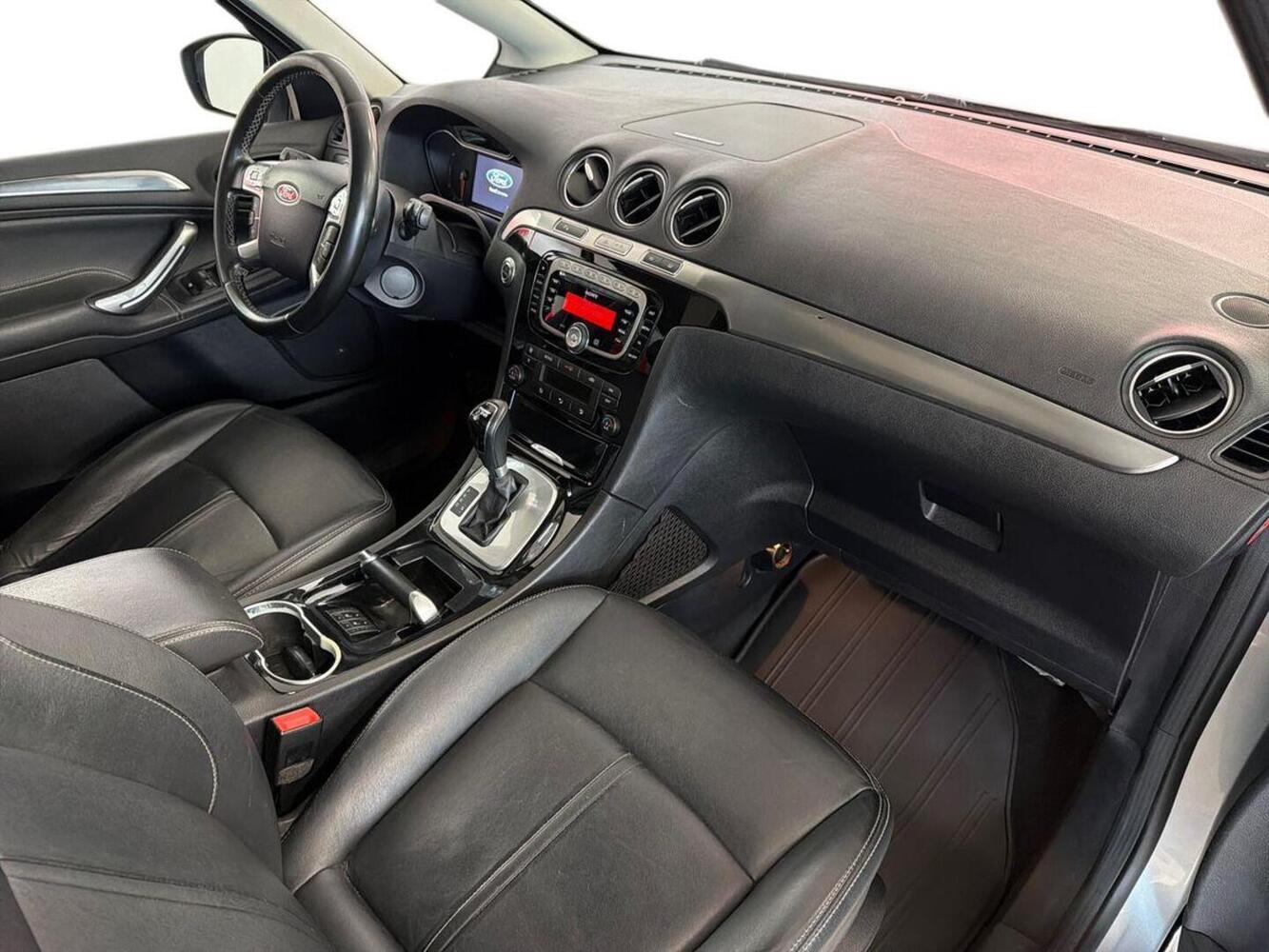 Ford S-MAX vaihtoauto