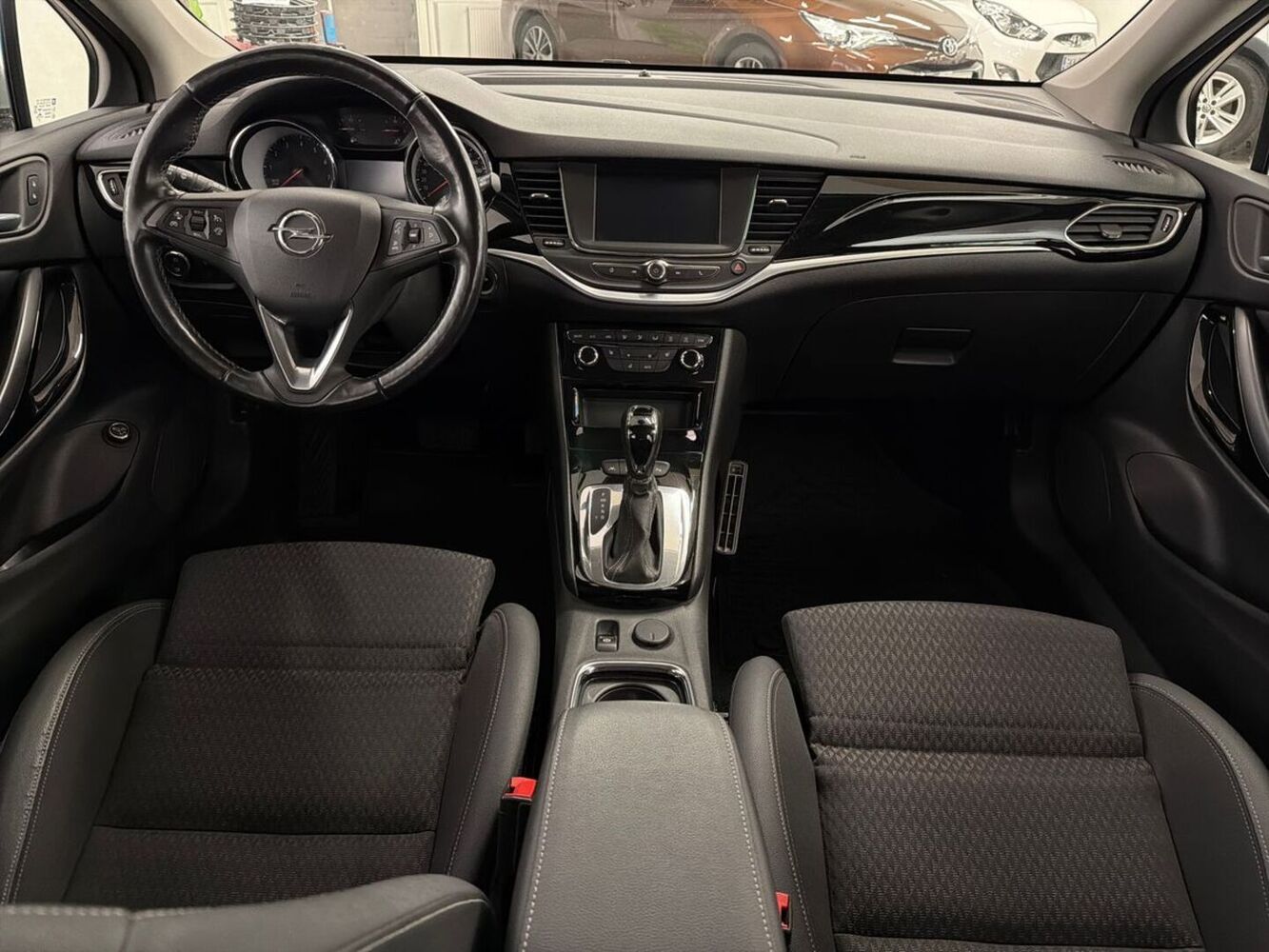 Opel Astra vaihtoauto