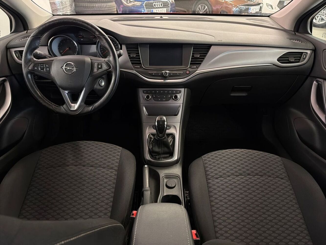 Opel Astra vaihtoauto