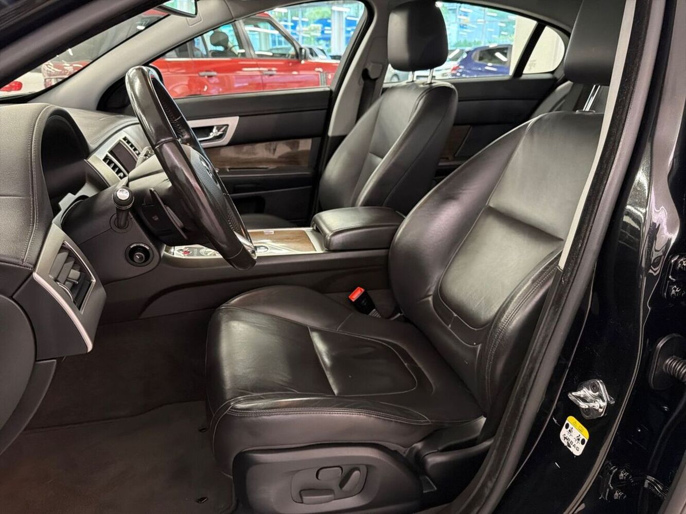 Jaguar XF vaihtoauto
