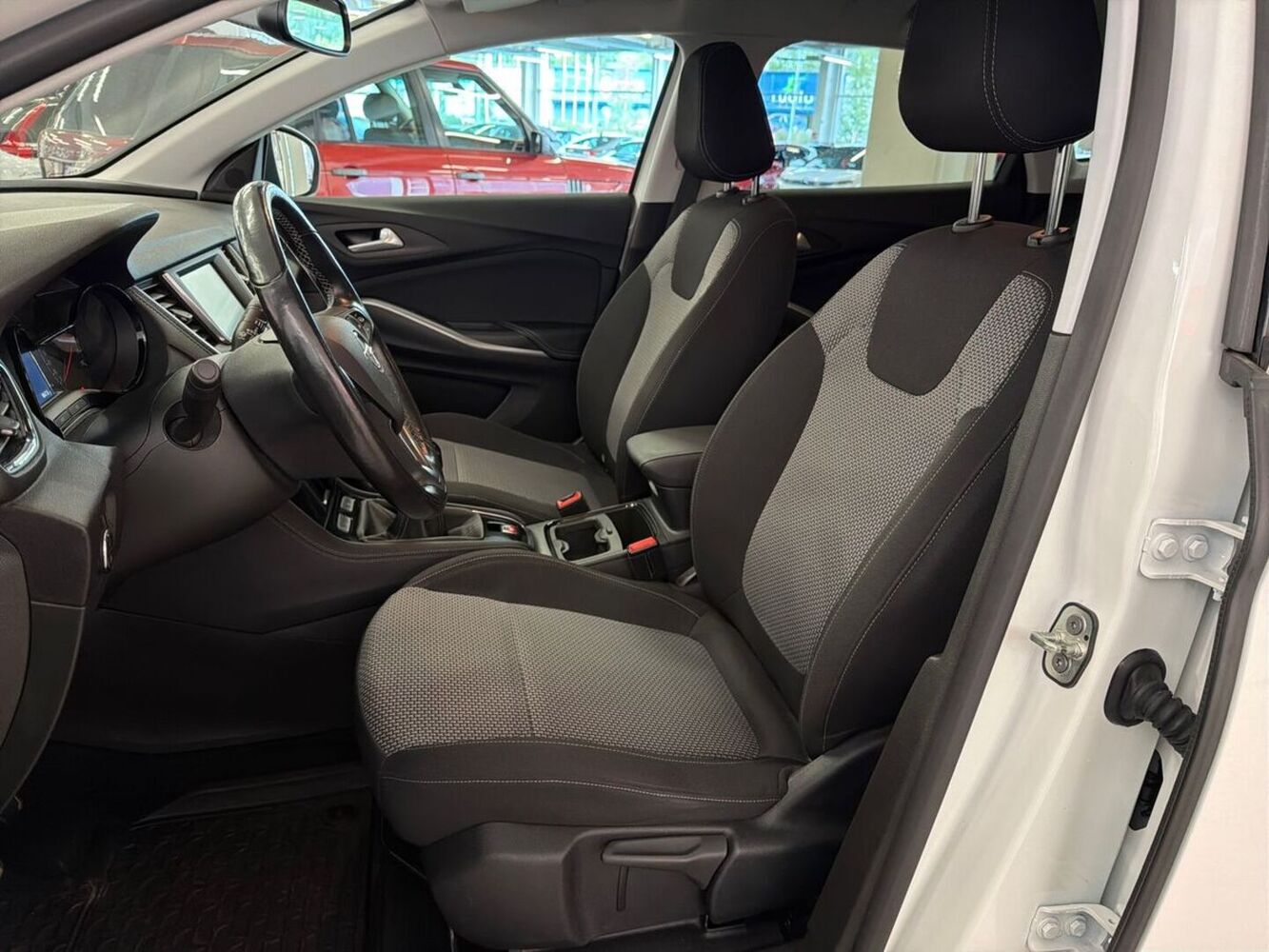 Opel Grandland X vaihtoauto