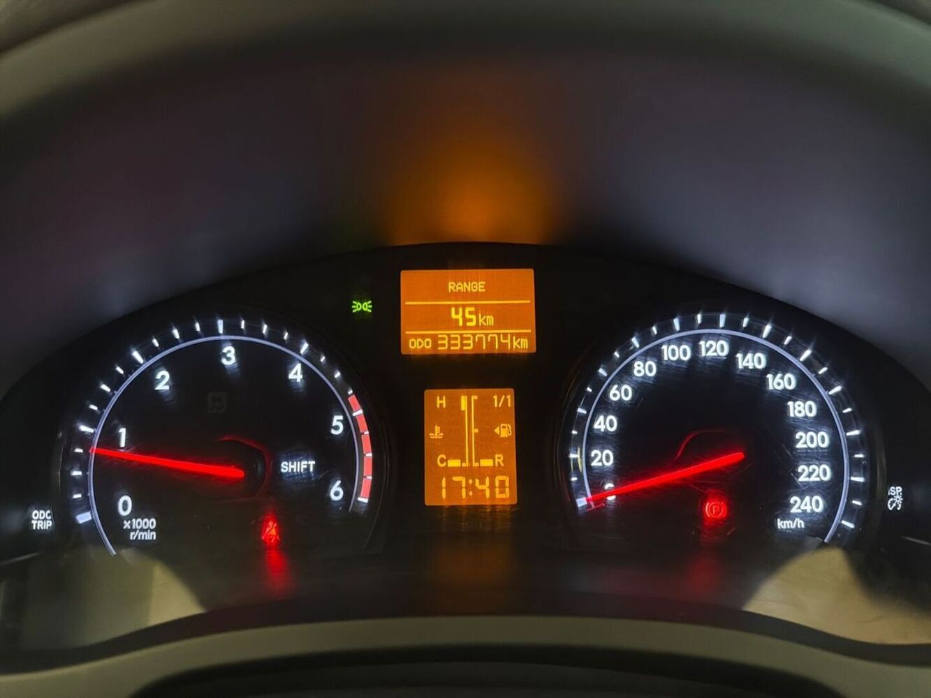 Toyota Avensis vaihtoauto