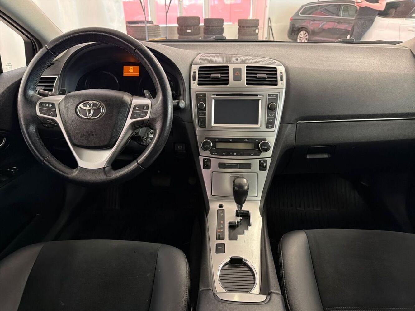 Toyota Avensis vaihtoauto