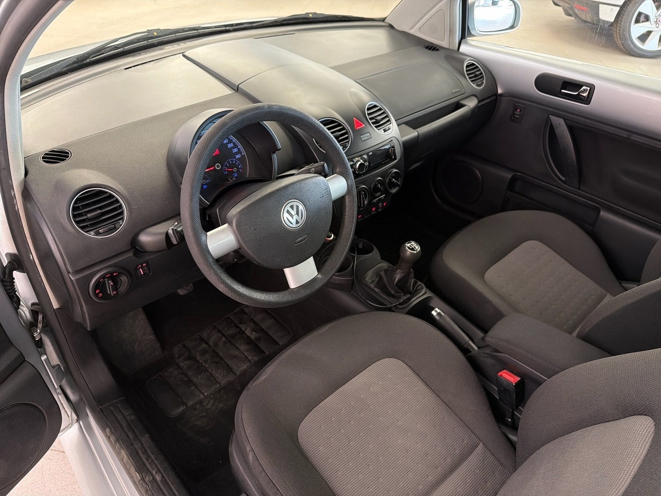 Volkswagen New Beetle vaihtoauto