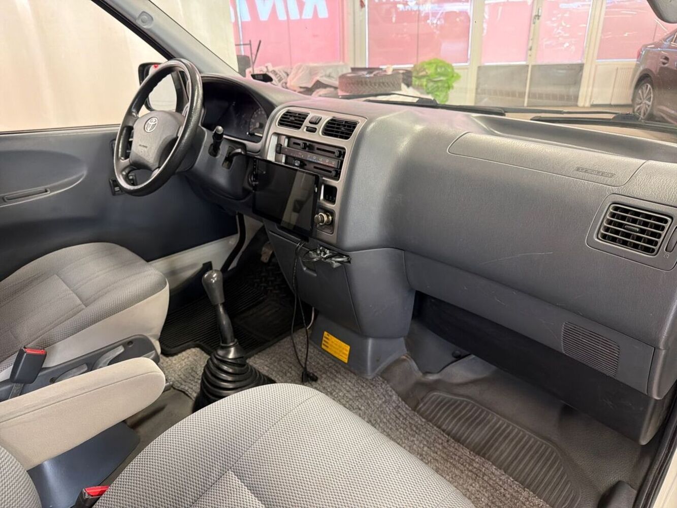 Toyota Hiace vaihtoauto