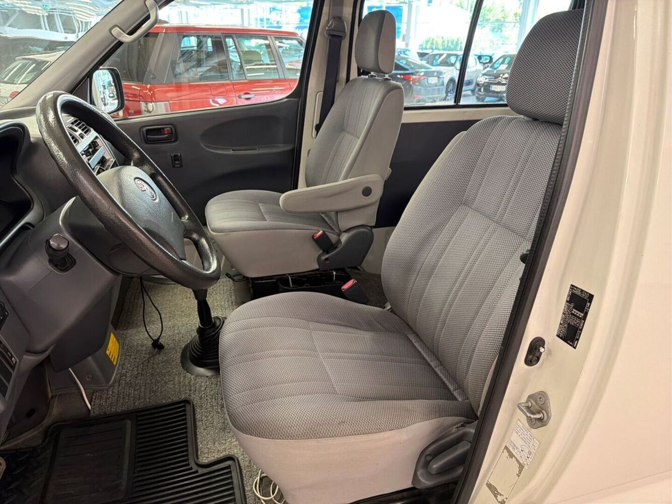Toyota Hiace vaihtoauto
