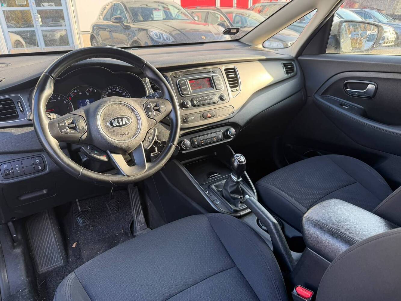 Kia Carens vaihtoauto