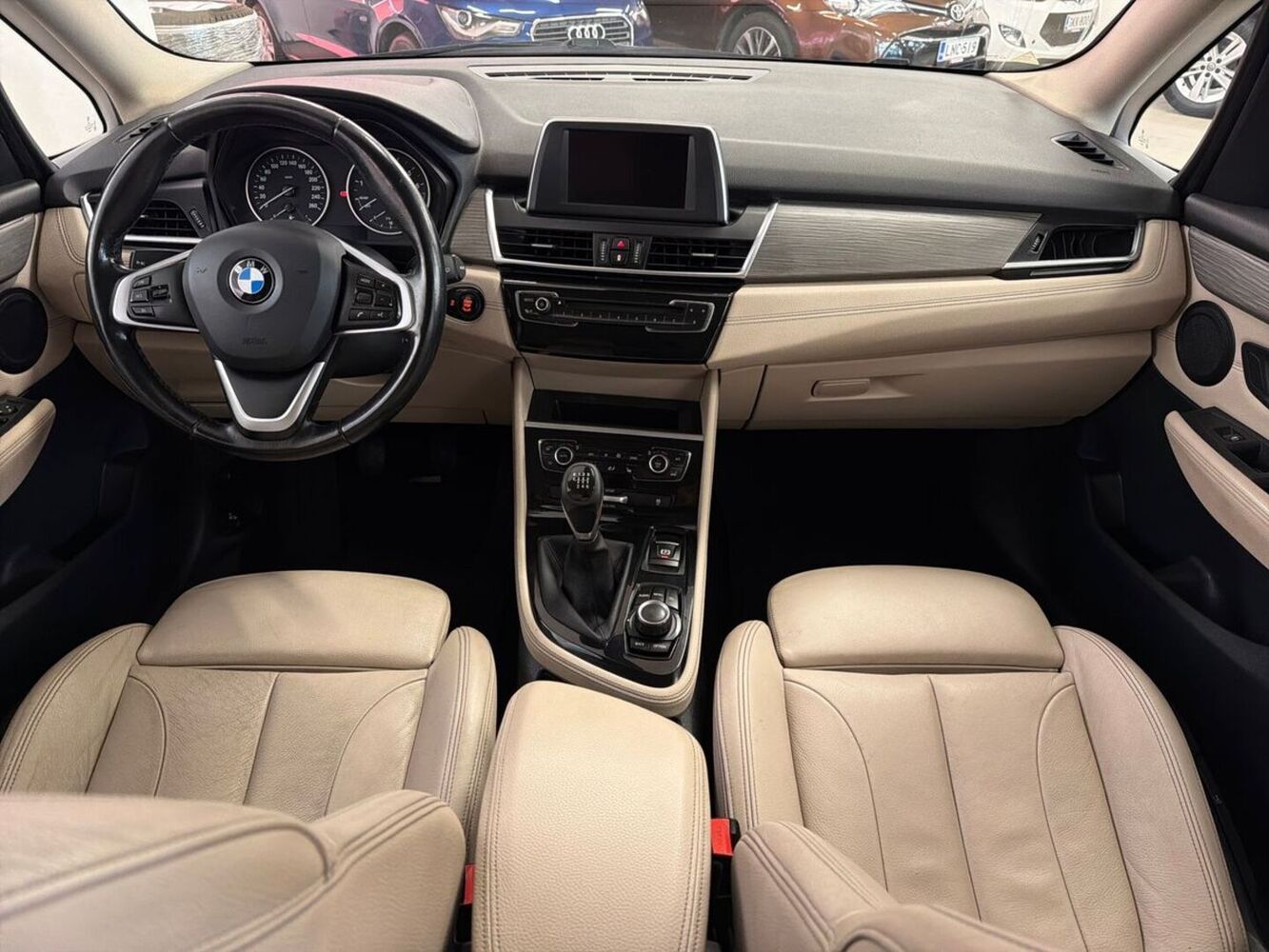 BMW 216 vaihtoauto