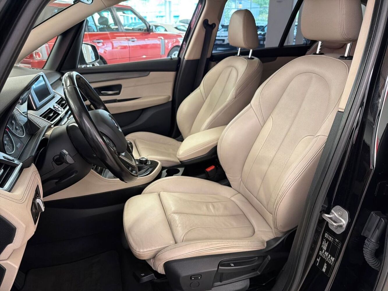 BMW 216 vaihtoauto
