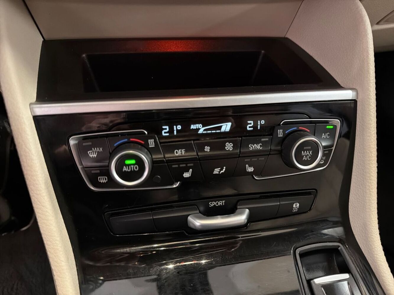 BMW 216 vaihtoauto