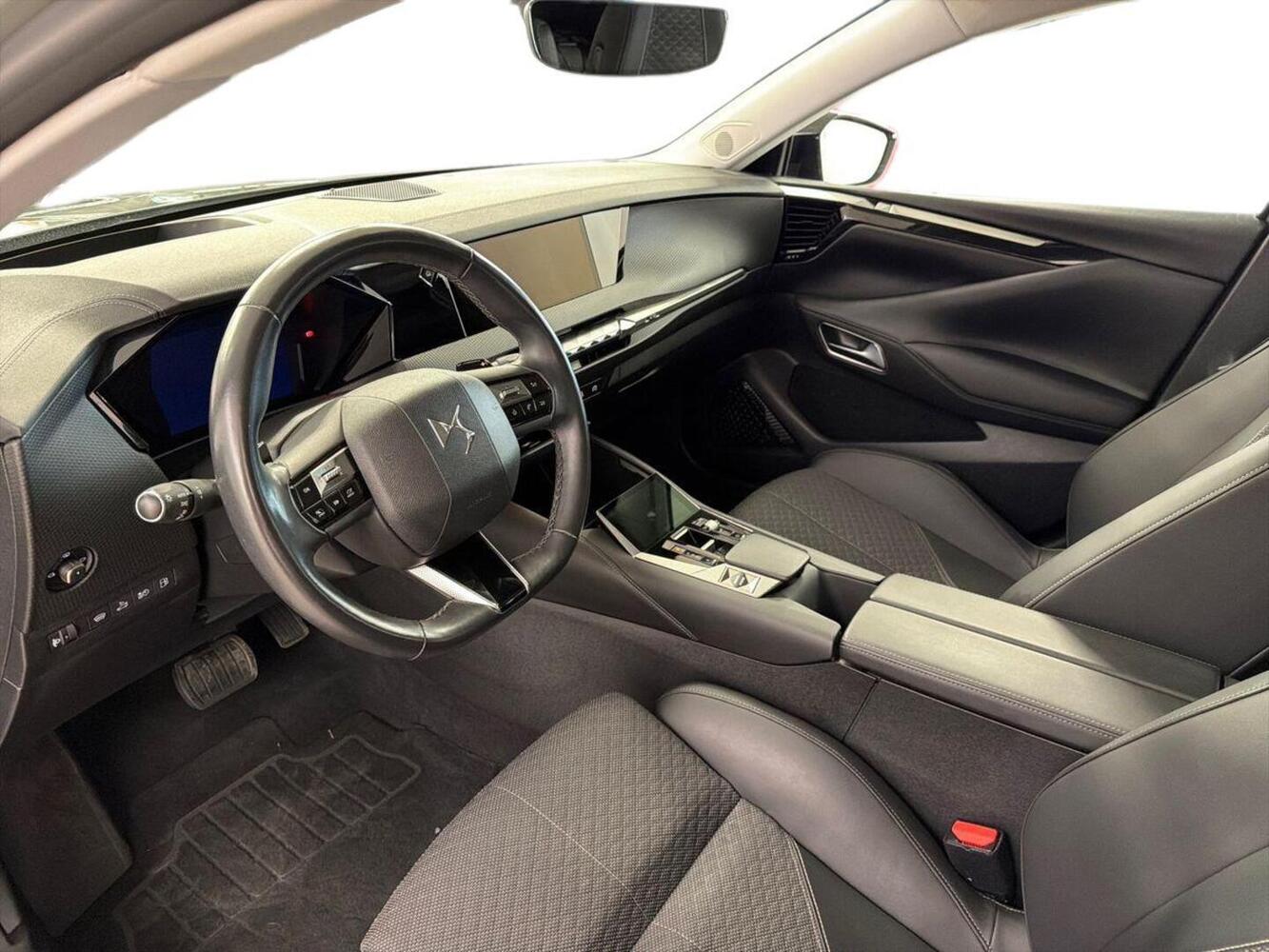 DS 4 vaihtoauto