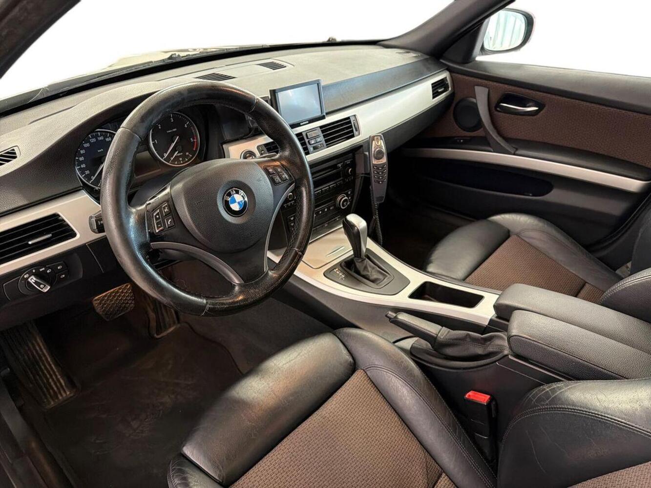 BMW 320 vaihtoauto
