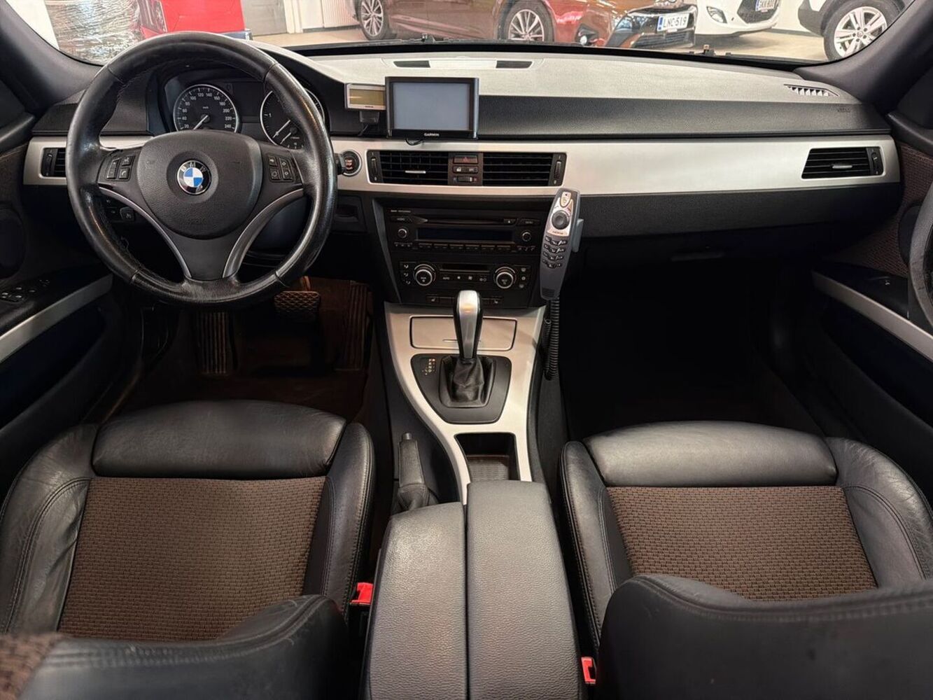 BMW 320 vaihtoauto