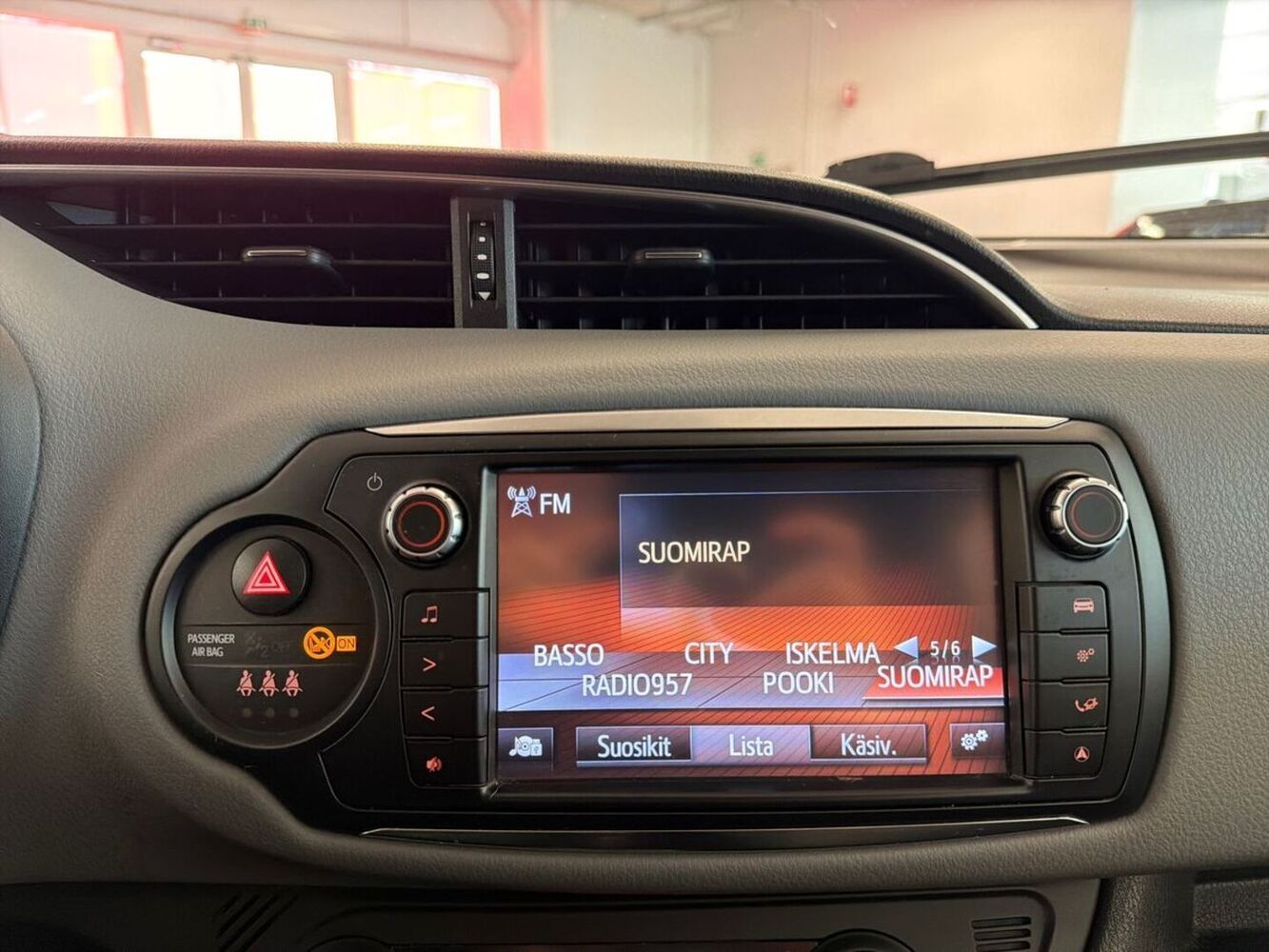 Toyota Yaris vaihtoauto