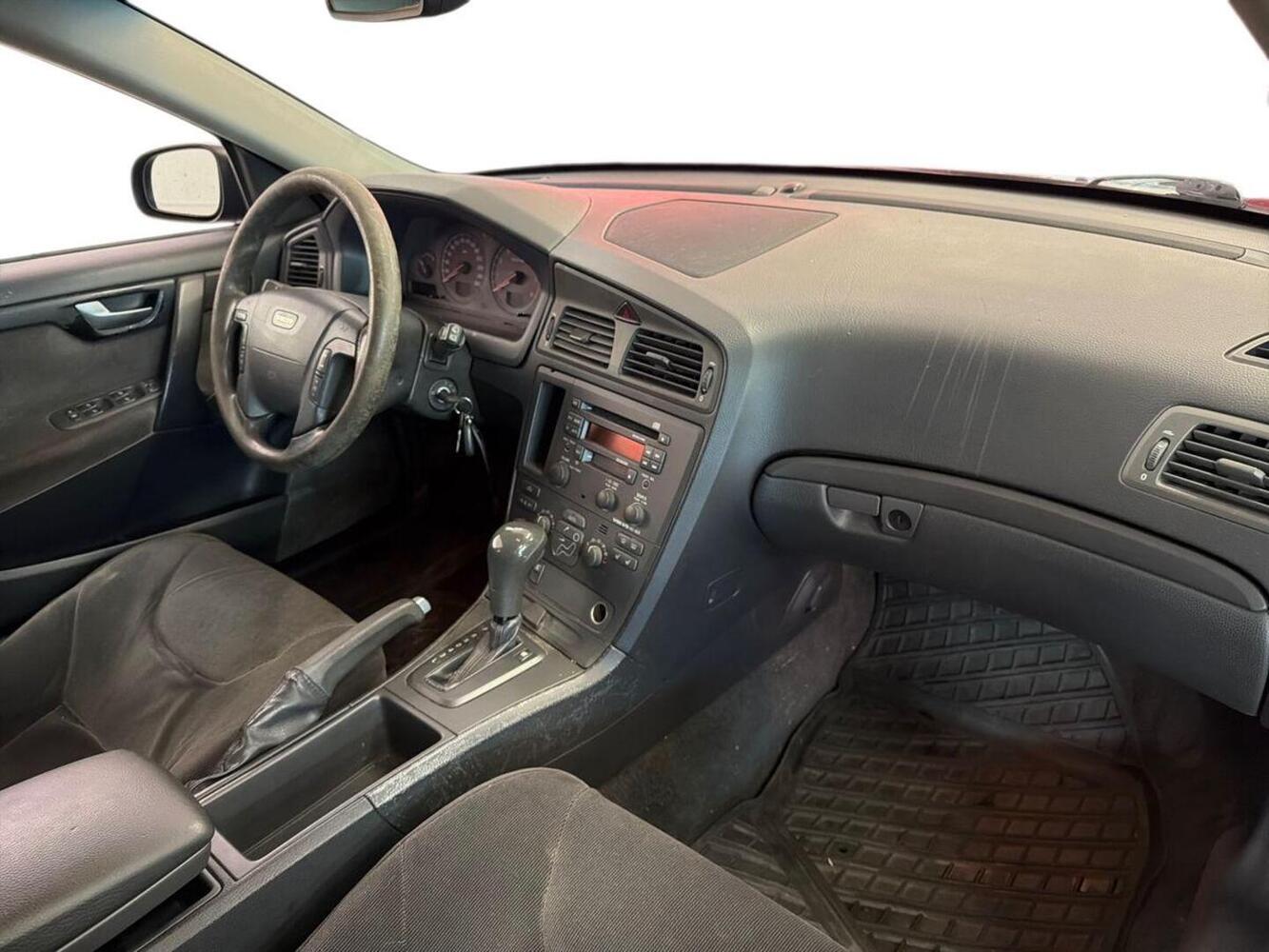 Volvo V70 vaihtoauto