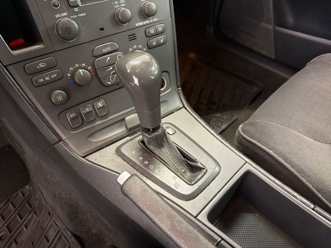Volvo V70 vaihtoauto
